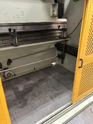 Used US INDUSTRIAL US33013ACR Press Brakes Georgia US | The Equipment Hub #1125154