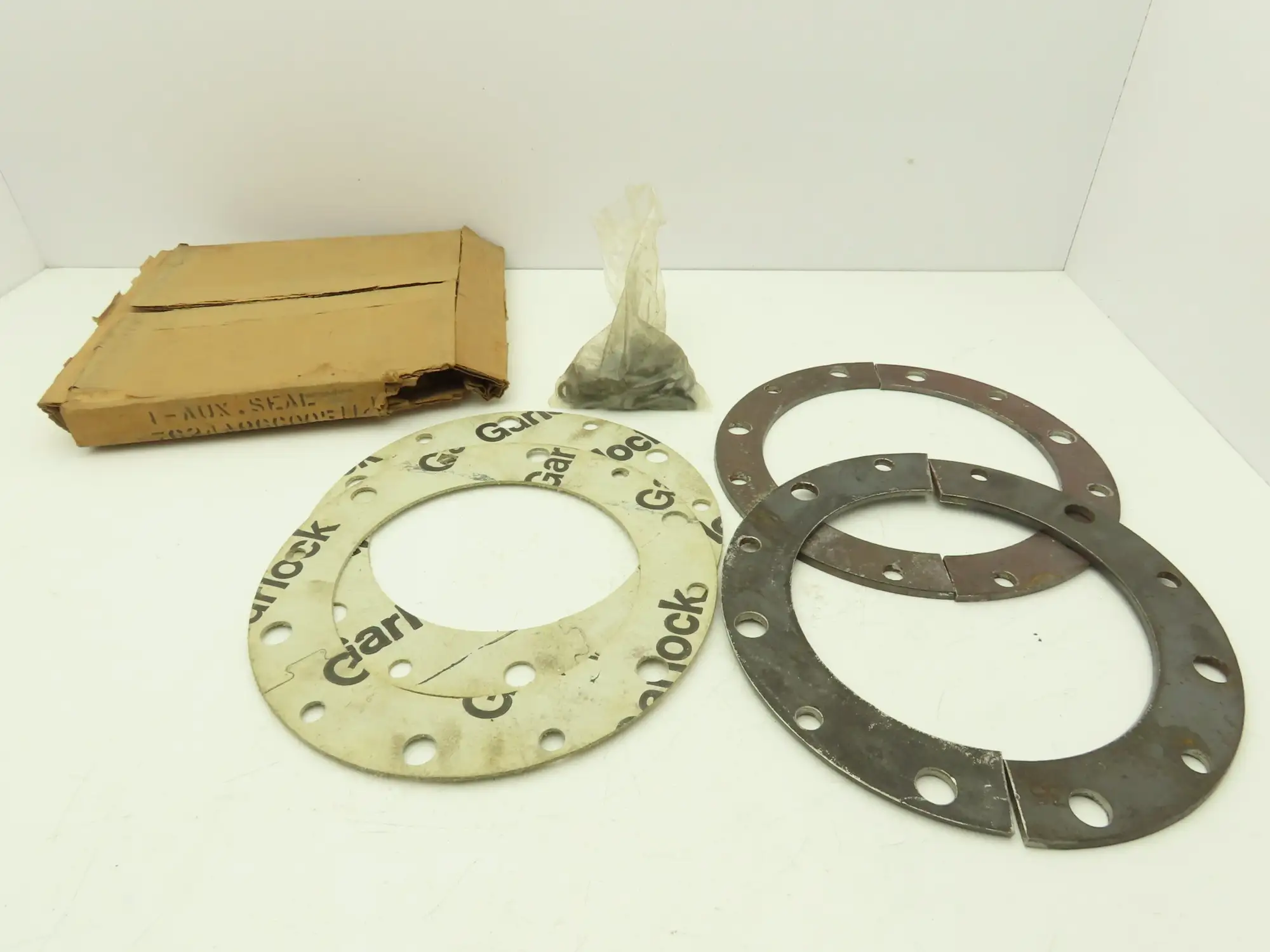 Garlock 7624A86G005 8" Aux Seal Gasket Bushing 12" OD Steel Flanges