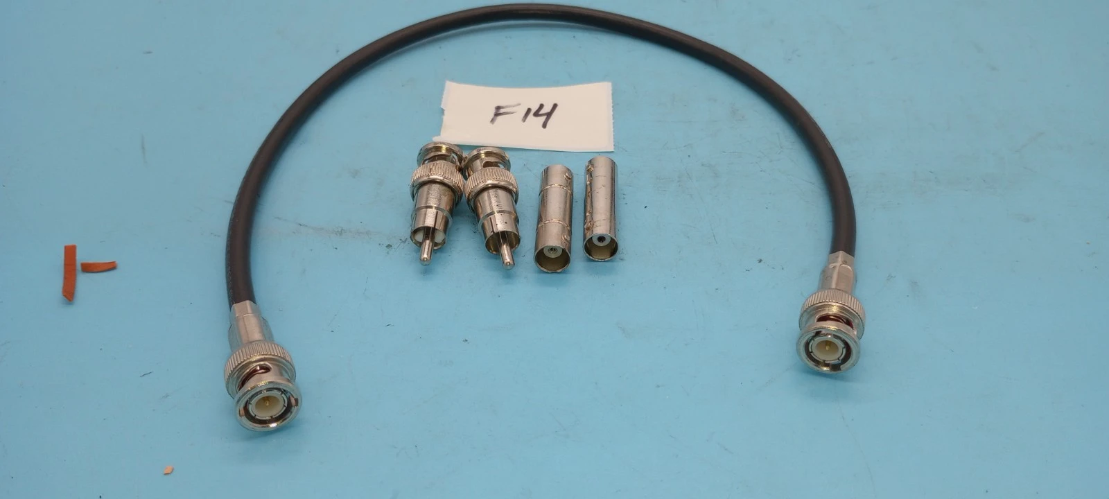 1 CABLE COXIAL CABE  WITH RCA JACKS