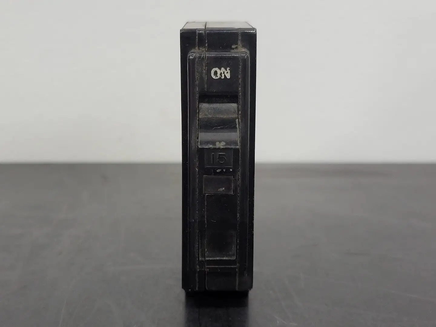 USED SQUARE D QO115
