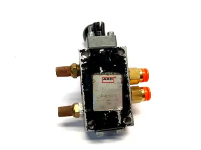 USED ARGO MANUAL LEVER MANIFOLD CONTROL 5 PORT 1/4 NPT