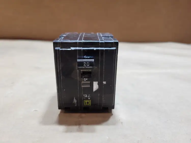 Used SQUARE D QO320 Switchgears British Columbia CA | Lenmark #1438589