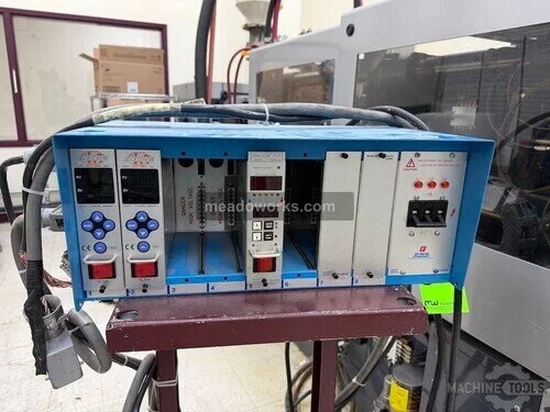 Used DME 8-ZONE HOT RUNNER CONTROLLER W/CABLES ON ROLLING CART (3 CAR Temperature Controls Illinois US | Meadoworks #1503397