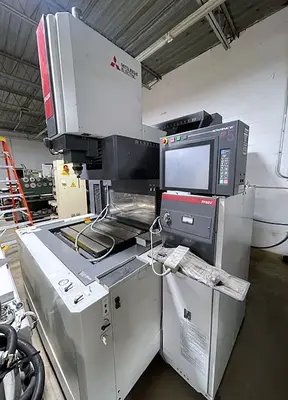 USED 2016 Mitsubishi EA28VM Advance