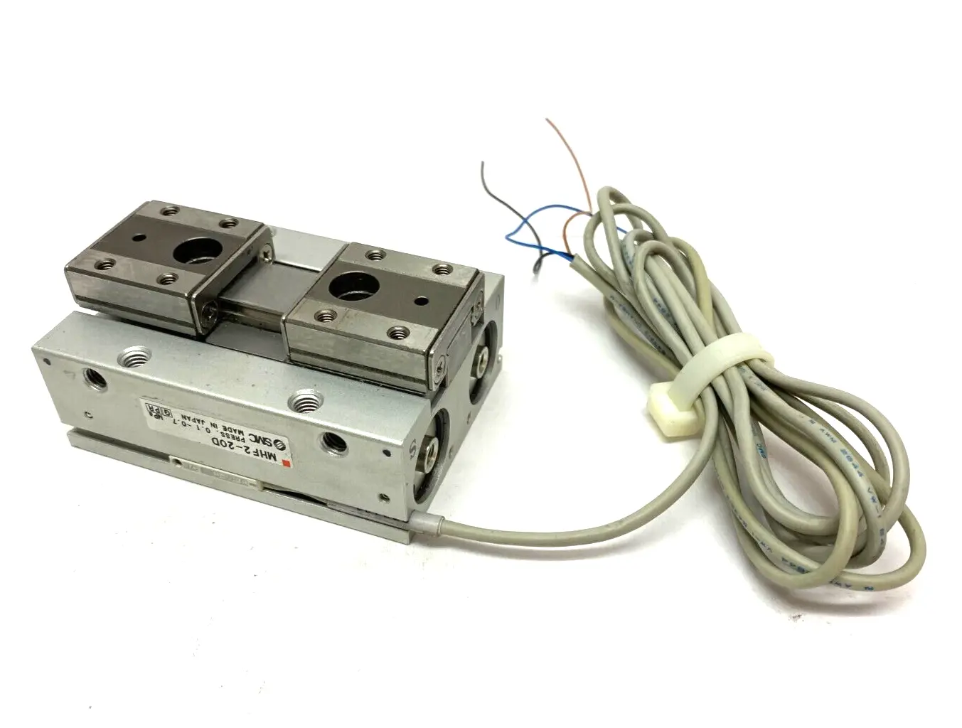 MHF2-20D | SMC  Low-Profile Pneumatic Gripper 2-Block 0.1~0.7MPa Press - Used