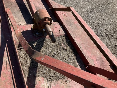 60” three point brush hog, three point mount is bent, no PTO shaft, no-flat rear caster, was able to...