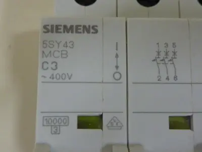 USED SIEMENS 5SY4303-7