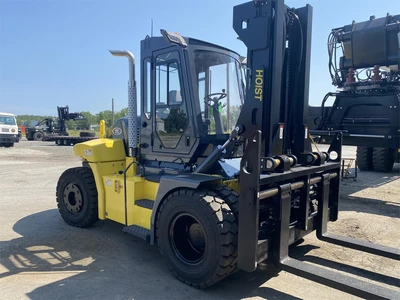 New | in-Stock 2023 HOIST PV300 Internal Combustion Forklifts: Pneumatic Tire Illinois US | Forklift Exchange #1274847
