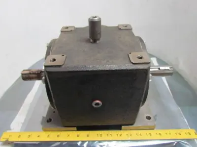 Von Ruden 110-382 G 1:2 Ratio Right Angle Double Shaft Gear Box Speed Reducer