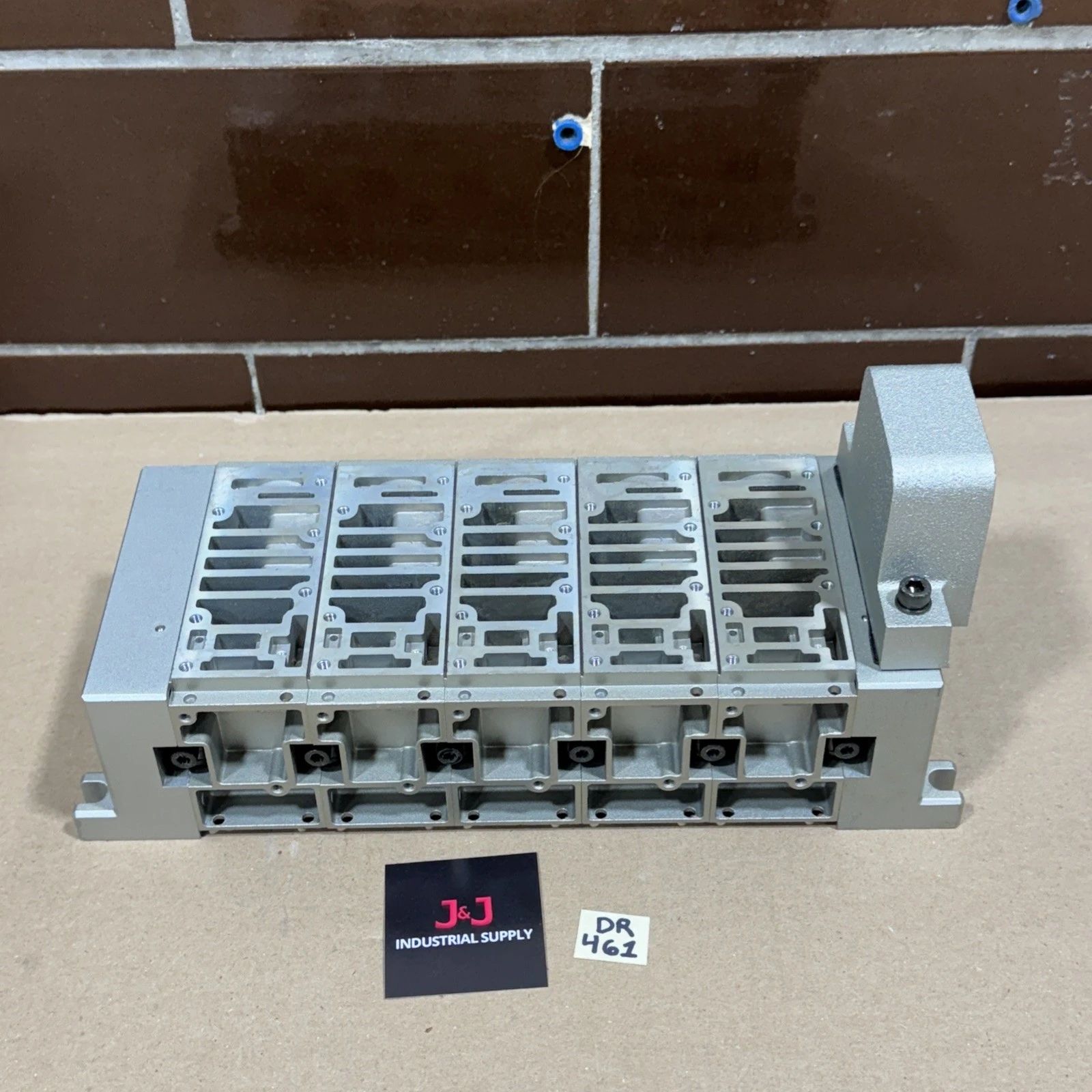 NEW SMC VV5FS4-10-051-03-CD