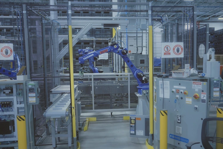 Used 2022 YASKAWA MOTOMAN GP25-12 Robots Illinois US | Revelation Machinery #783936