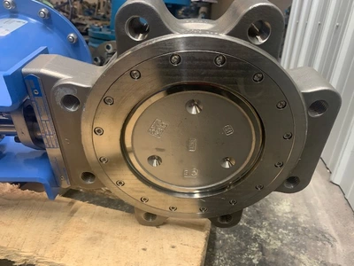 Jamesbury 6" Butterfly Valve with Pneumatic Actuator and Positioner New Storeroom Spare
