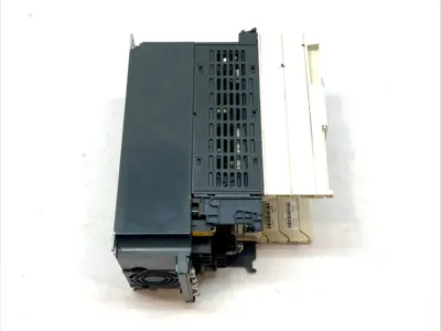USED SCHNEIDER ELECTRIC ALTIVAR 61 0.75KW 1HP 480V