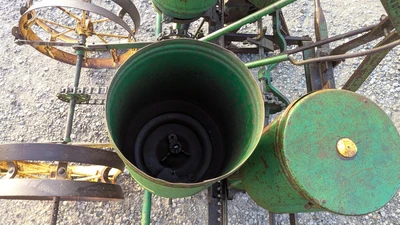 USED JOHN DEERE 246