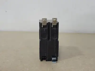 USED SQUARE D QOB230