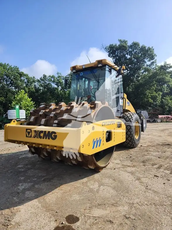 USED 2022 XCMG CV123PDU
