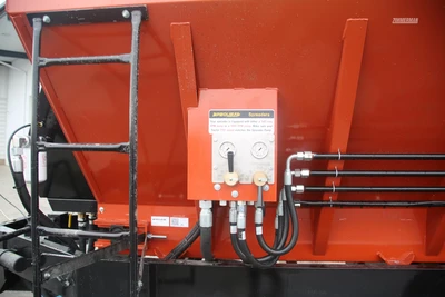 New | in-Stock 2026 PEQUEA SP400 Manure Spreaders Pennsylvania US | Zimmerman Farm Service #1410443