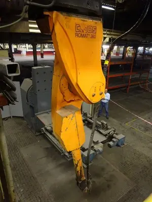 USED CLOOS ROMAT 360 32TM HIGH DIMENSION AUTO WELDING