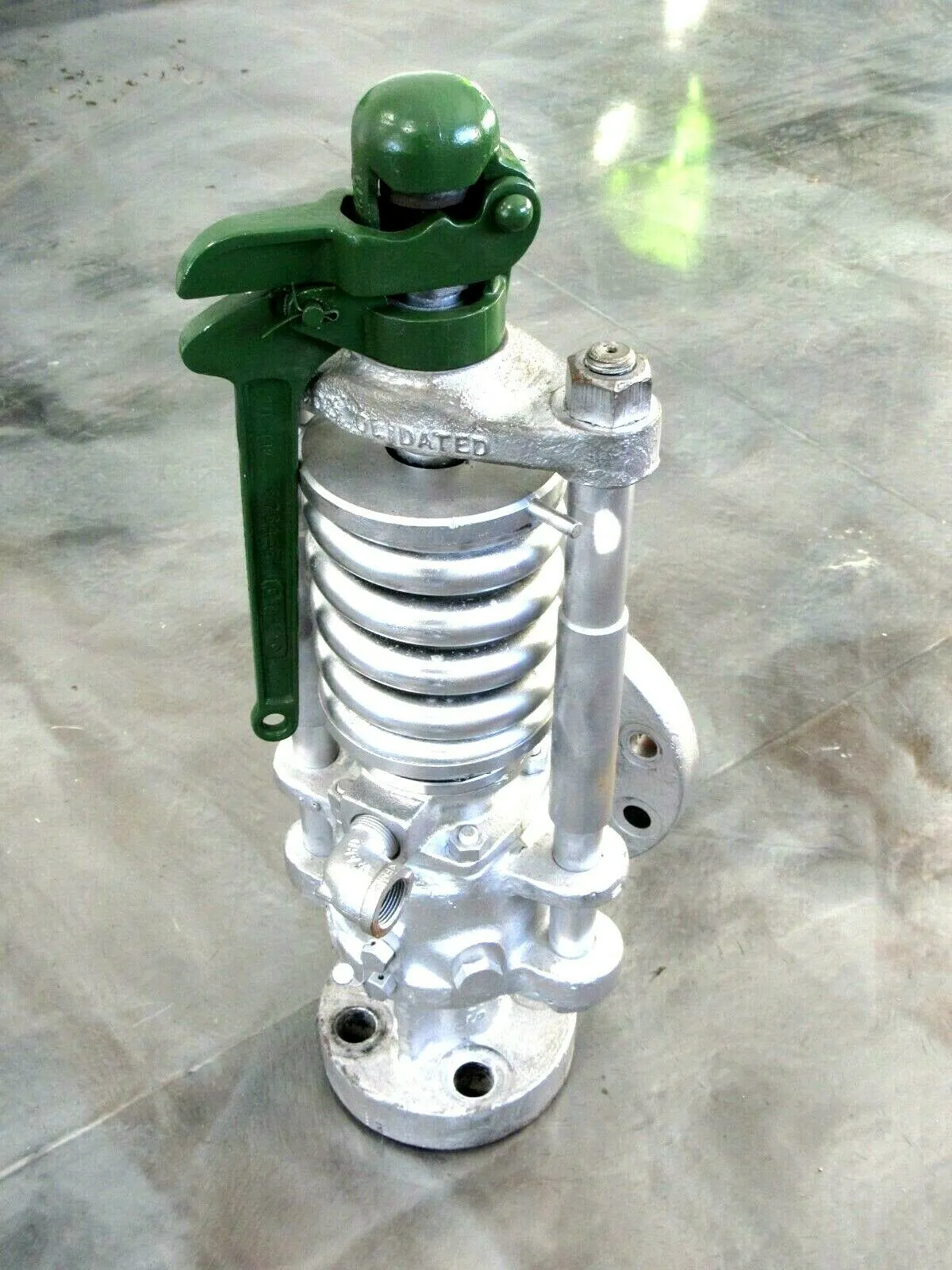 REFURBISHED DRESSER CONSOLIDATED 1719B4-S-X1-I25 SAFETY VALVE 1750PSI SIZE 1.5-1