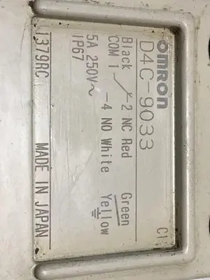 USED OMRON D4C-9033