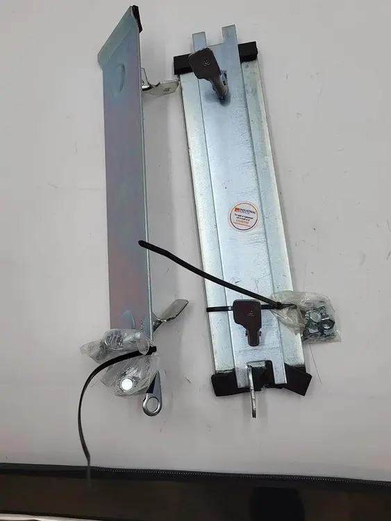 Used NVENT HOFFMAN NVENT HOFFMAN F126LSGQR QUICK-RELEASE FLAT SEALING PLATE NO SEALS Pump & Valve Parts | ND Industrial Surplus #1216509