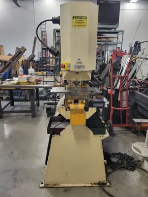 Used 2000 GEKA HYD-110 Ironworkers Illinois US | Aucto #1418294