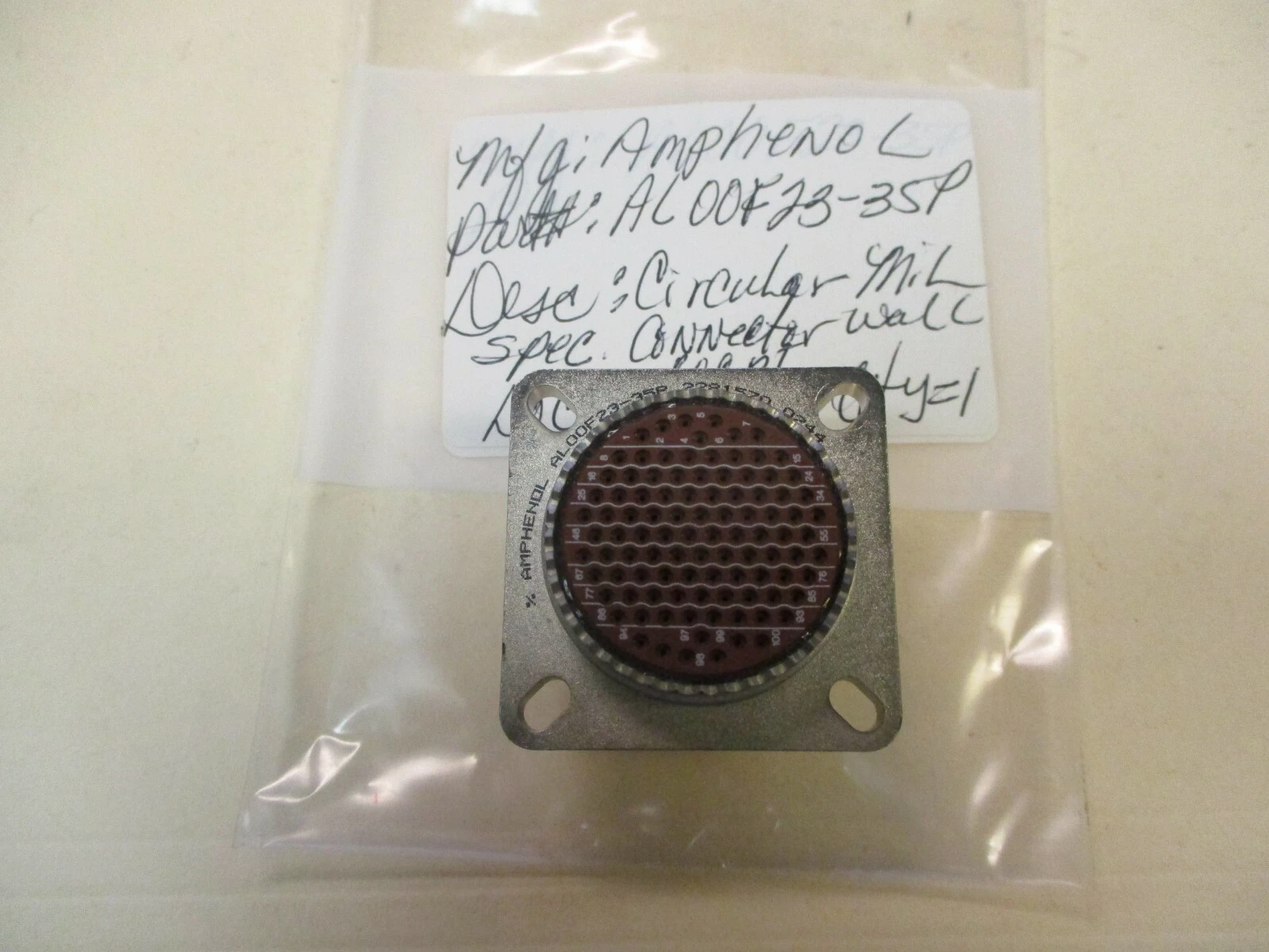 NEW Amphenol AL00F23-35P