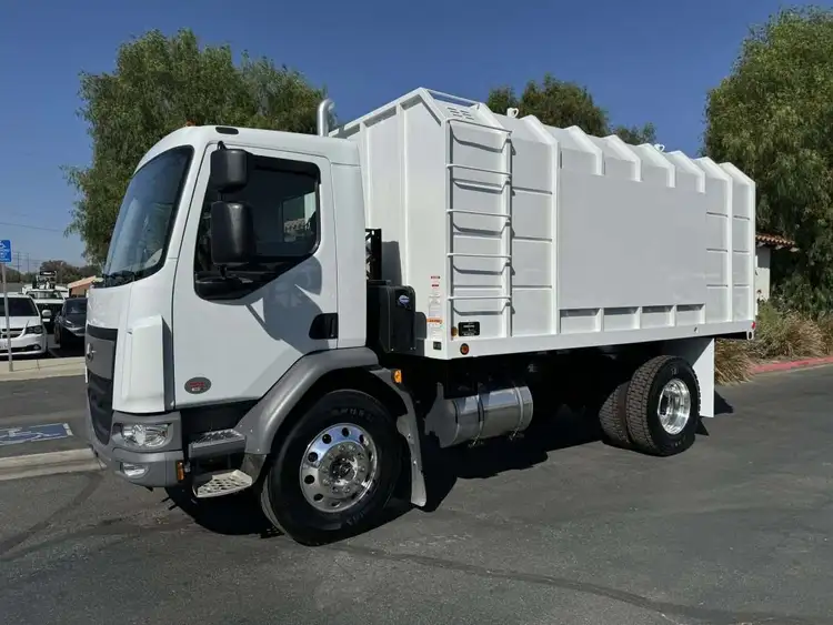 New | in-Stock 2025 PETERBILT 220 Dump trucks California US | Commerce Truck Equipment Sales #1548773