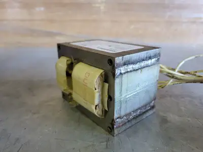 Used SYLVANIA LU150/TRI Misc Electrical & Power Parts British Columbia CA | Lenmark #247852