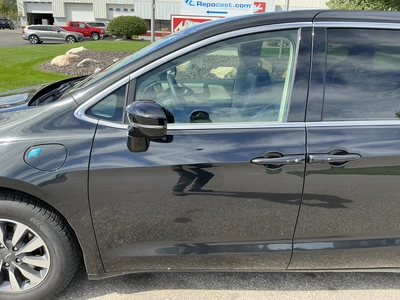 Used 2024 CHRYSLER PACIFICA HYBRID Vans Michigan US | Miedema Asset Management Group #1461350