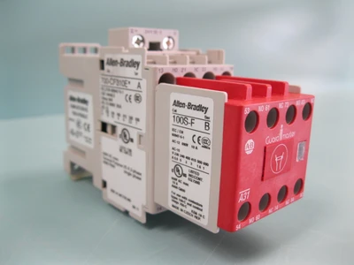 NEW Allen-Bradley 700S-CF620EJC