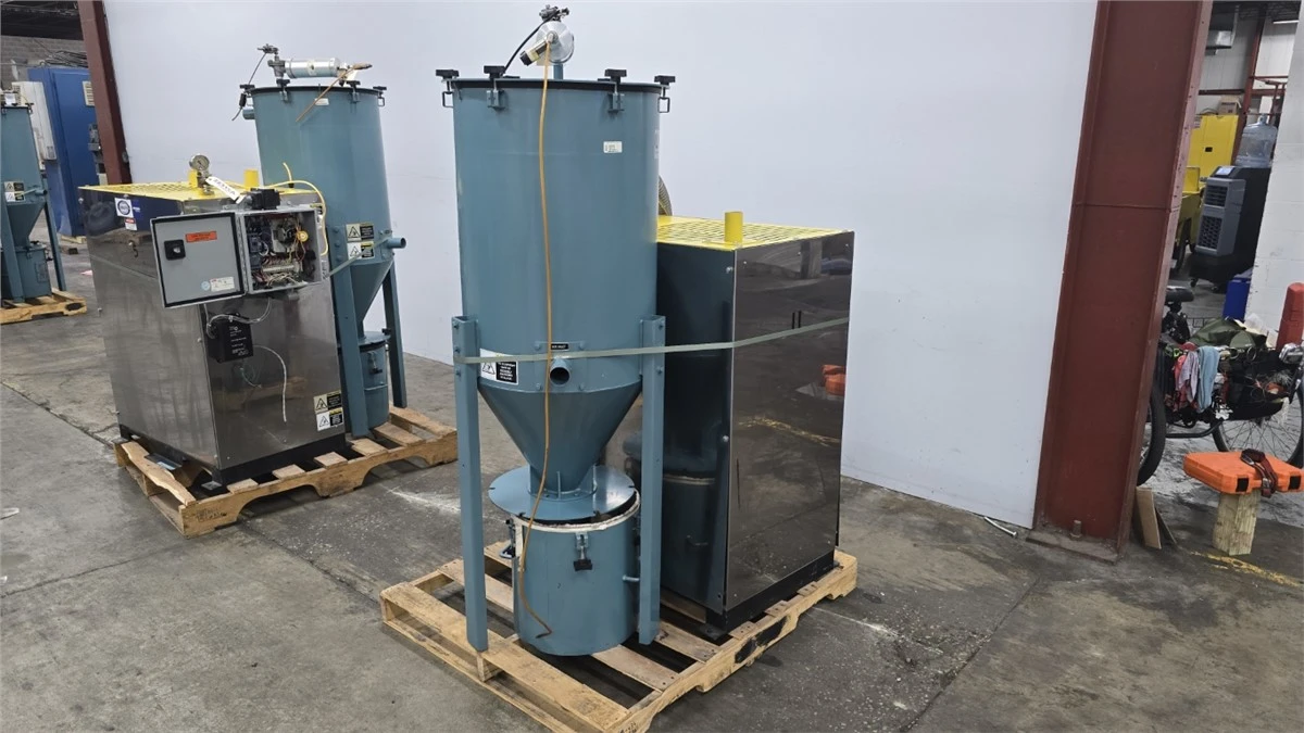 105 CFM Una-Dyn Powermax HP Pump, w/ 2" Hopper, 5 HP