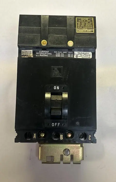 Used SQUARE D FA36020 Circuit Breakers | Surplus Asset Holdings #1189410