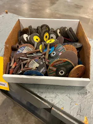 Used _UNKNOWN_ _UNKNOWN_ Grinding Wheels Virginia US | Myron Bowling Auctioneers Inc #1553426