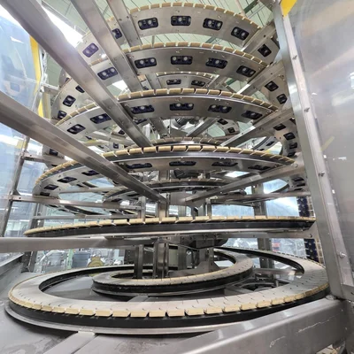 Hartness Dynac 6400Q Vertical Accumulation Conveyor Spiral First-In First-Out (FIFO) Accumulation Line # 5573