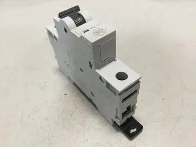 USED ALLEN BRADLEY 1492-SP1C100 SER B