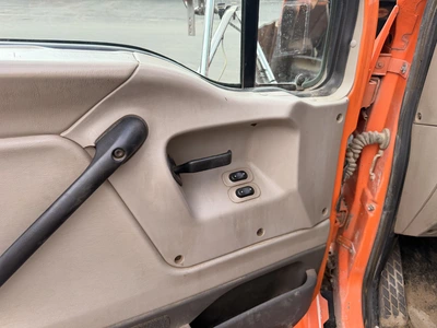 Used 2005 STERLING LT9513 6X4 Cab Chassis trucks Michigan US | Miedema Asset Management Group #1437090
