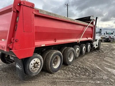 USED 2018 KENWORTH T880