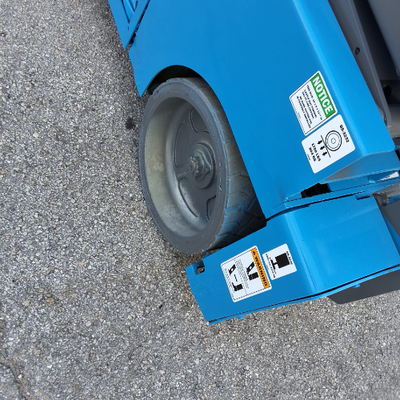 USED 2015 Genie GS-3232