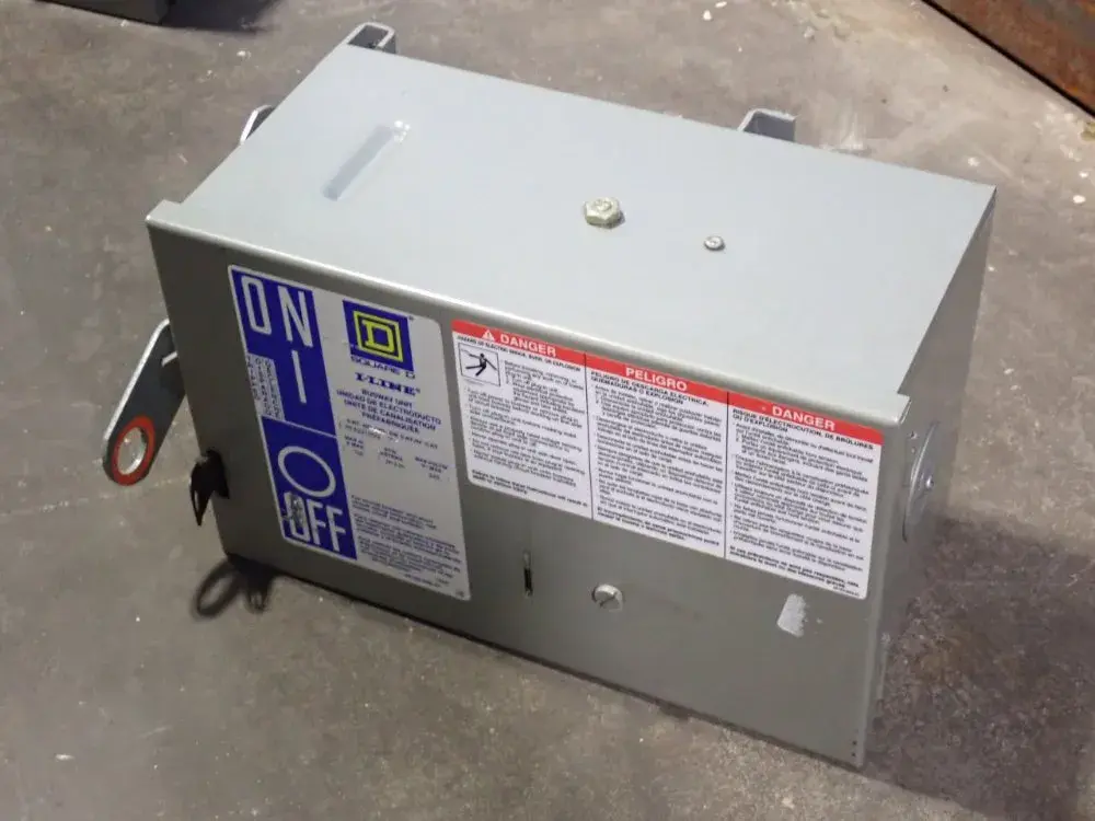 USED SQUARE D PFA32100G