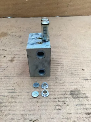 DropsA Feeder Block 0672300 AG6-Valve 4 Out 0.25-3cc