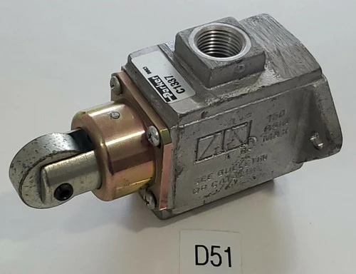 NEW Parker C1337