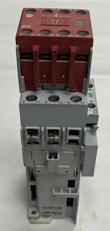 USED ALLEN-BRADLEY 100-C30Z*00