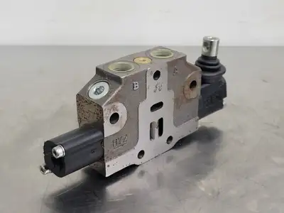 3/4" Hydraulic Valve Work Section 123410201