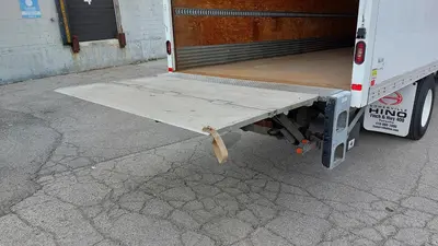2019 HINO 338 Box Truck | Platinum Group (28)
