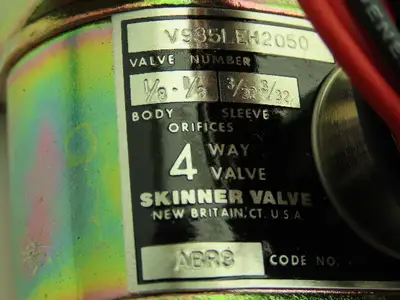 Honeywell Skinner V935LEH2050 Solenoid Valve 4-Way NO/NC 50PSI 120V 1/4" NPT