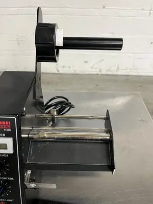 Label Dispenser/roll Labeler
