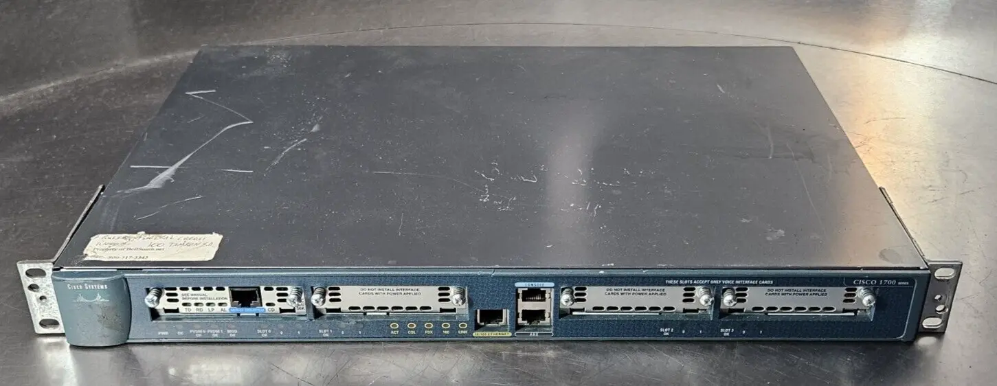 Cisco Systems 1760 Modular Access Router (BIN561)
