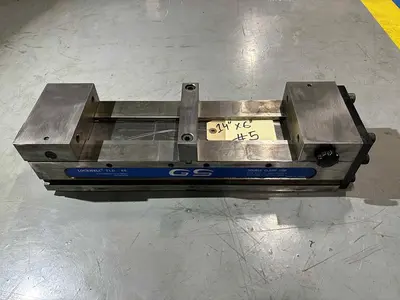 MACHINING CENTER VISE