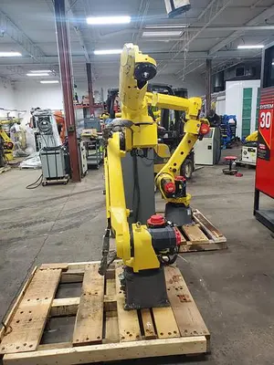 USED 2010 FANUC M-20IA
